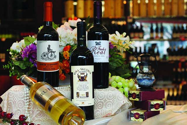 西班牙红酒：历史传承，口感醇厚，里奥之美引人醉